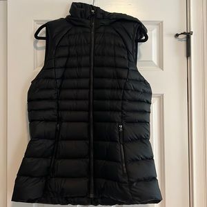 Lululemon black puffer vest 12 detachable hood